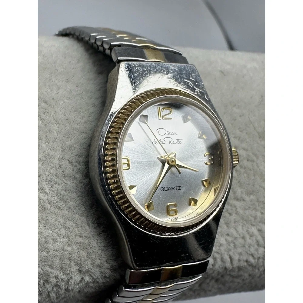 Oscar De La Renta Ladies Watch LR2261 New‎ Battery 23MM 6